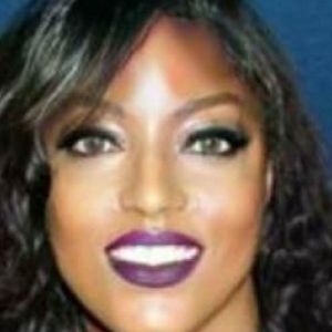 Meet your Posher, Carla